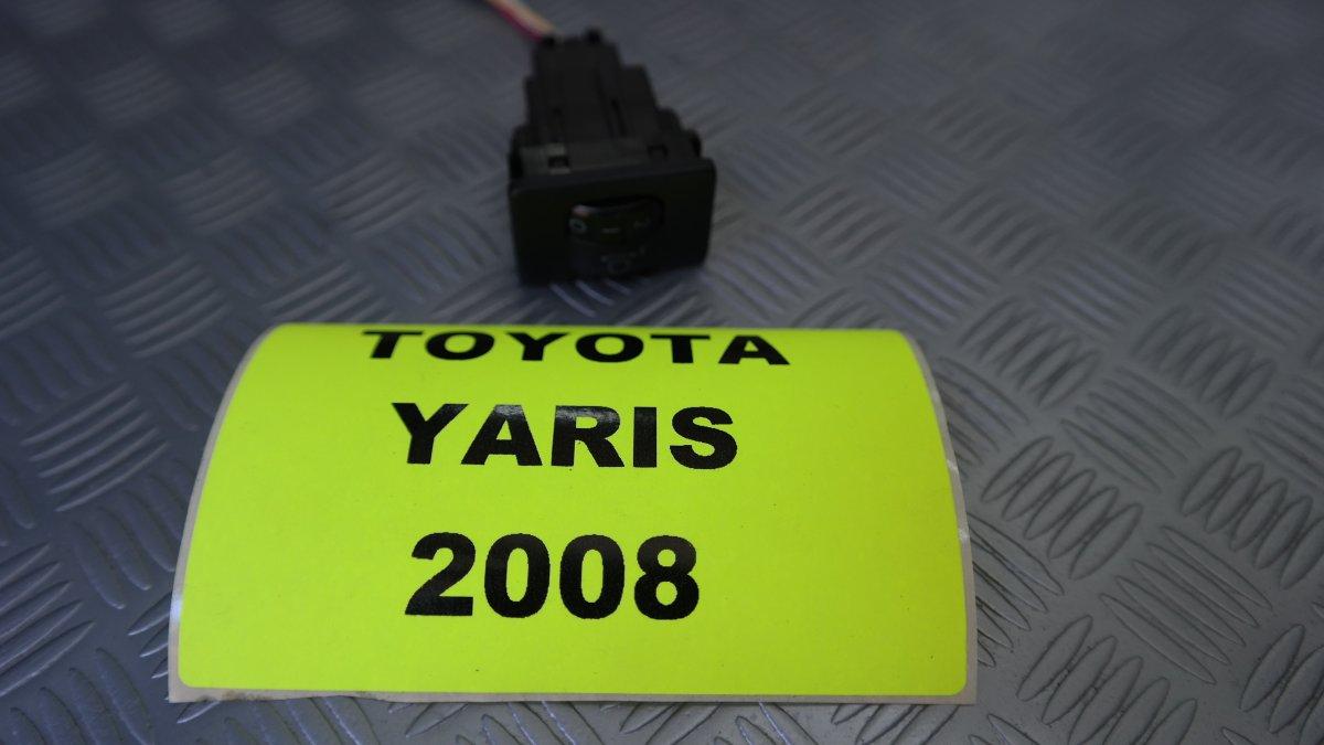 Toyota yaris pulsante regolaggio fari