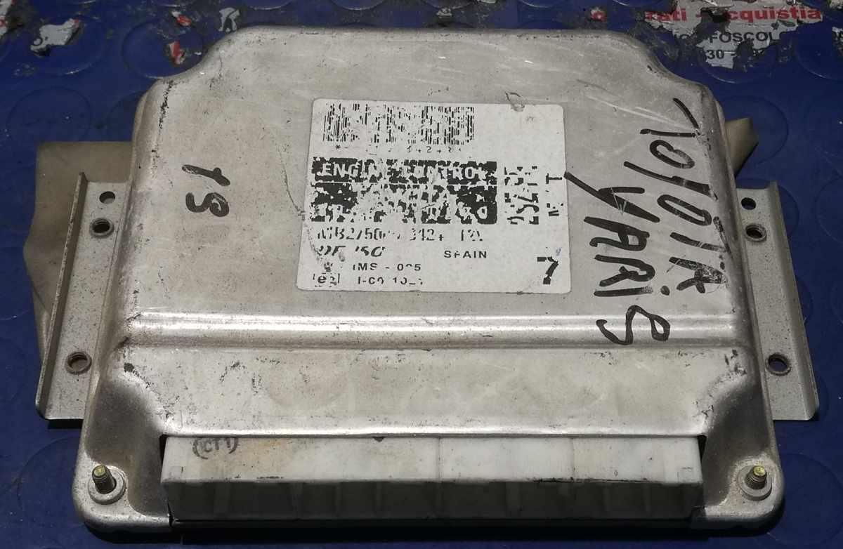 CENTRALINA MOTORE TOYOTA YARIS 1 SERIE 8966152833<br /><br /><br />