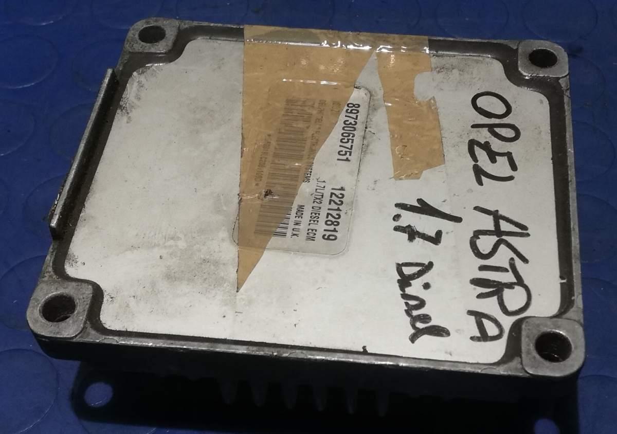 CENTRALINA MOTORE OPEL ASTRA H 1.7 D 8973065751<br /><br /><br />