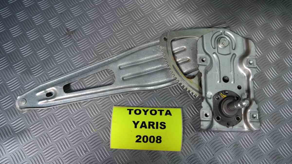 Toyota yaris alzavetro elettrico posteriore sx