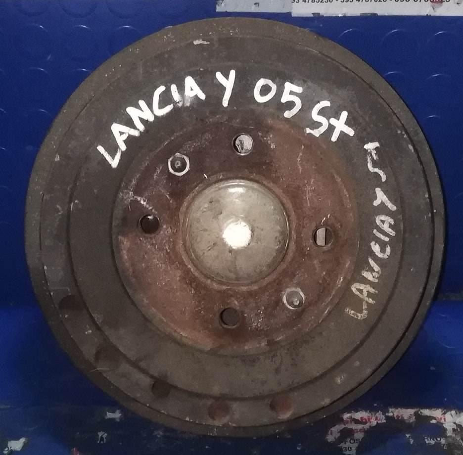 TAMBURO SX LANCIA Y 1.3 MJT 2005 51945971<br /><br /><br />