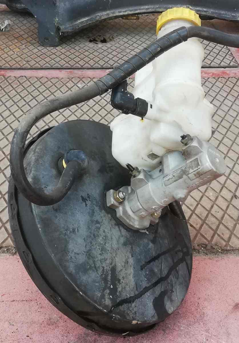 POMPA SERVOFRENO FIAT IDEA 1.3 MJT 2006 0204051005<br /><br /><br /><br />