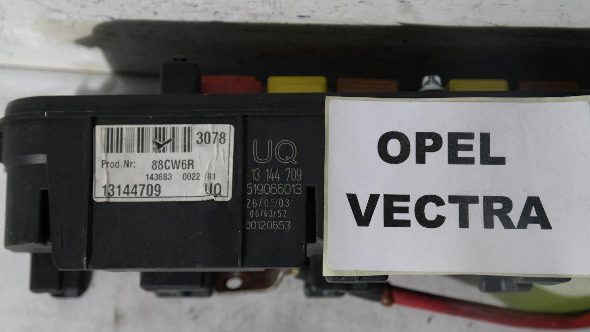 Opel vectra 2200 dti codice 460023260 portafusibili