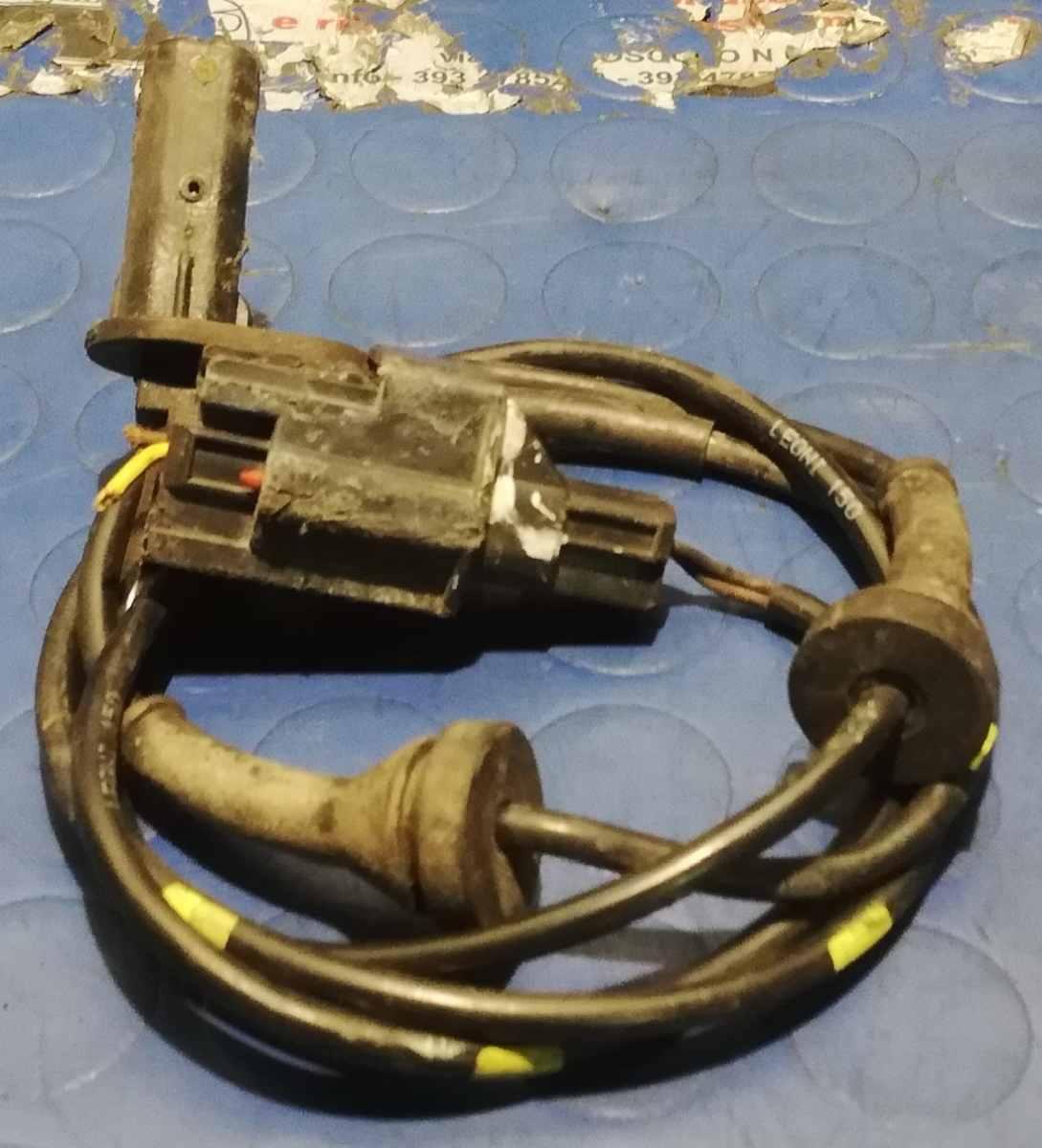 SENSORE ABS ANT DX VOLVO V60 2.4 D 2006 30773740<br /><br /><br />