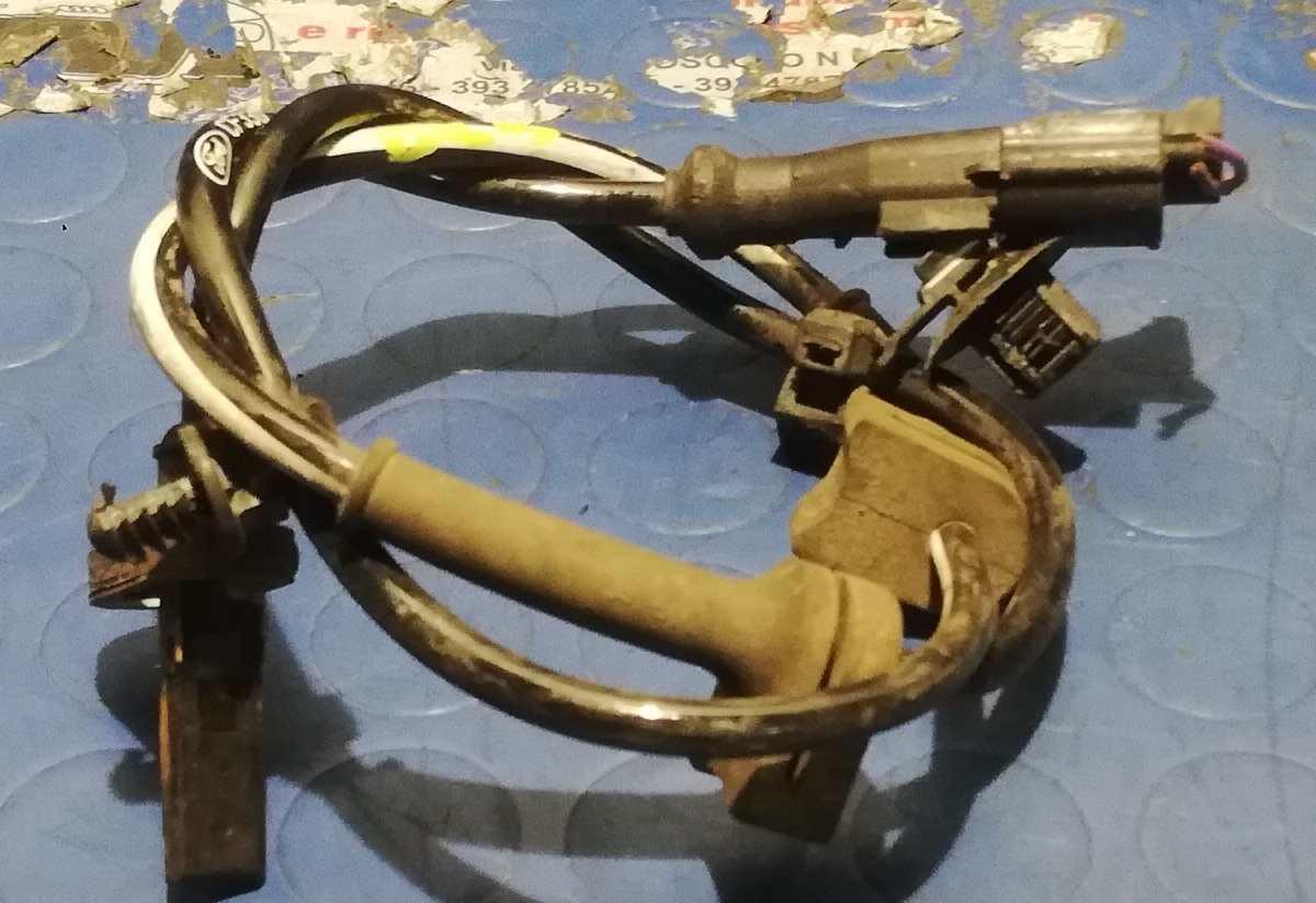 SENSORE ABS ANT DX FORD B MAX 1.6 TDI 2015  1809552<br /><br /><br />