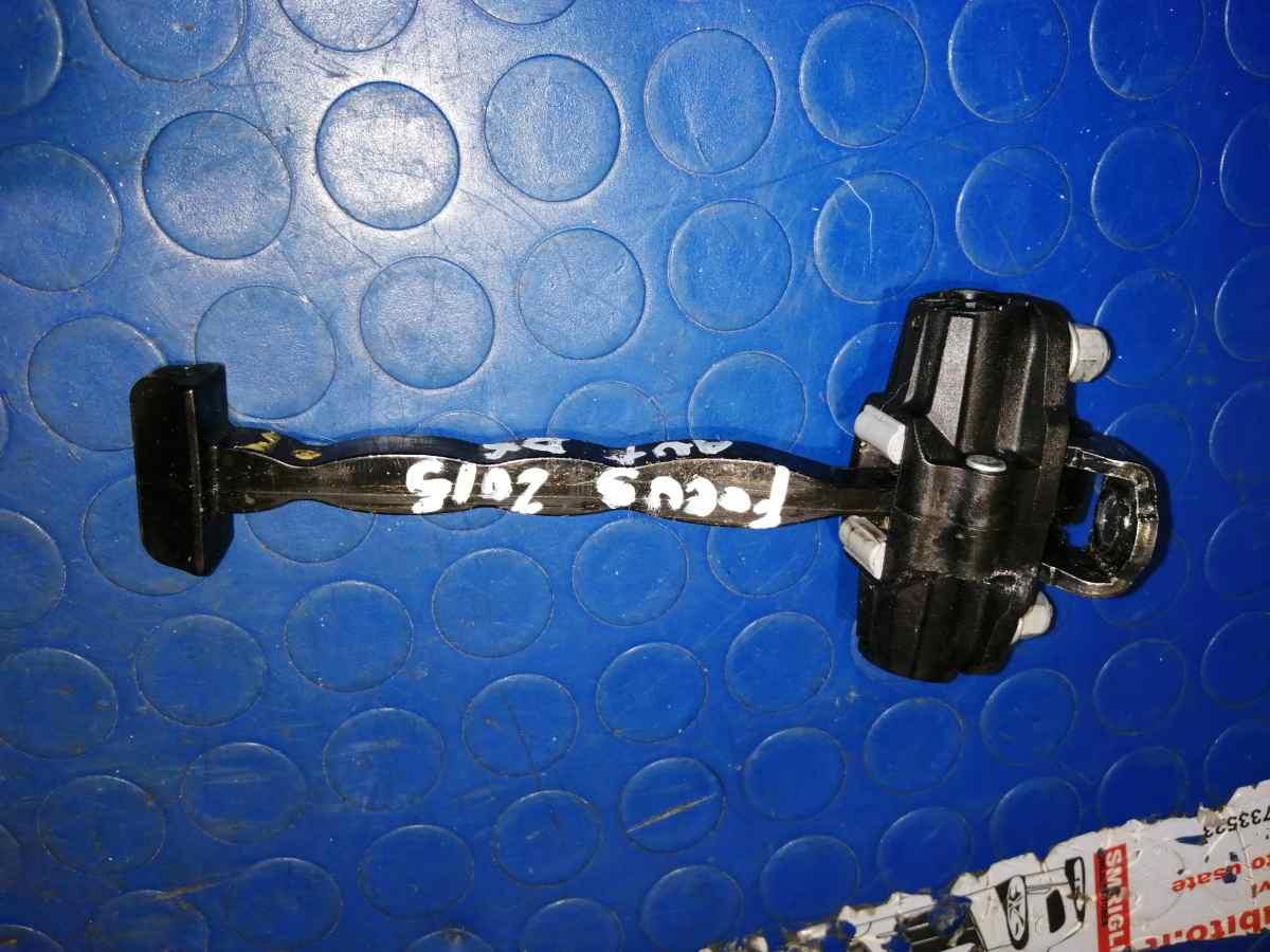 tirante portiera ant dx ford focus sw2015