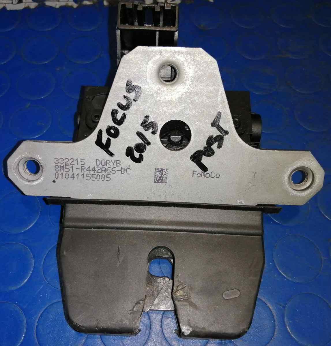 chiusura portellone post ford focus sw2015 8m51r442a66dc<br />