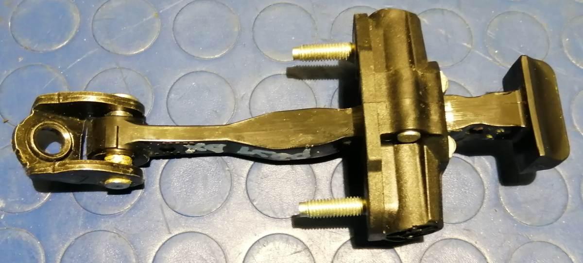 fermo porta post dx ford focus sw2015 E 1726441<br />