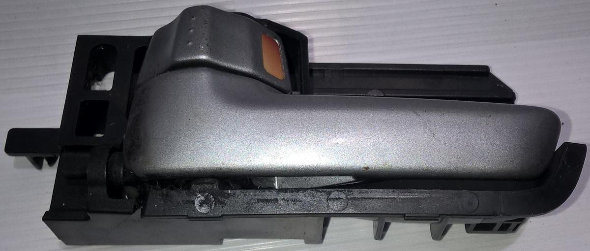 maniglia interna ant sx suzuki sx4 8313063J20LF10
