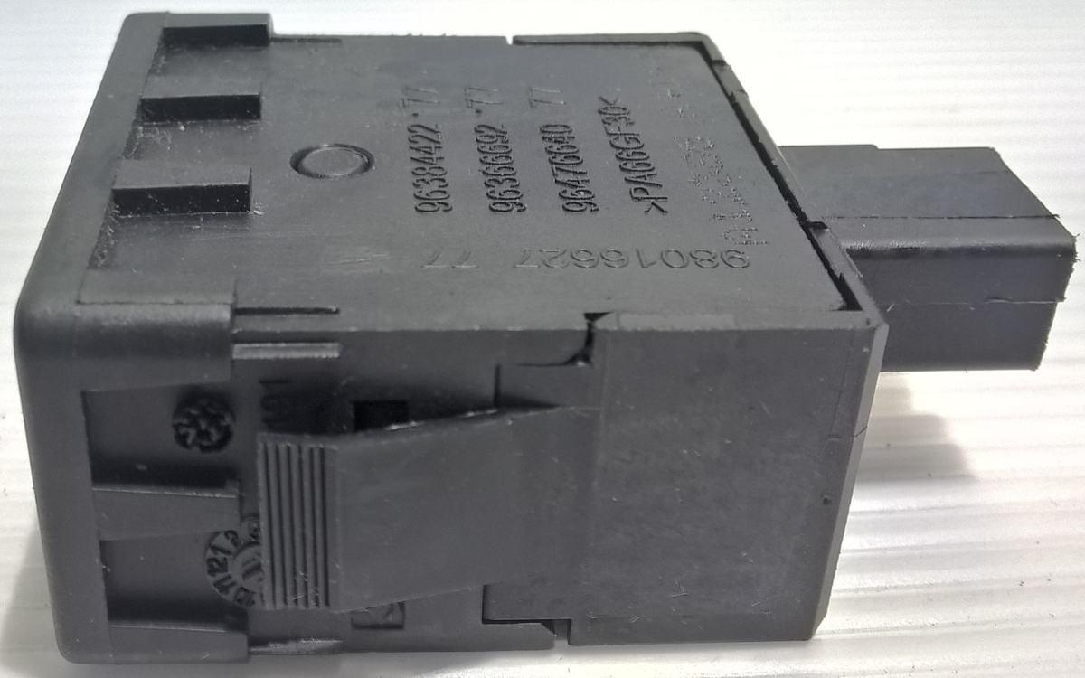 interruttore regolaggio fari peugeot 208 980166277700<br /><br />