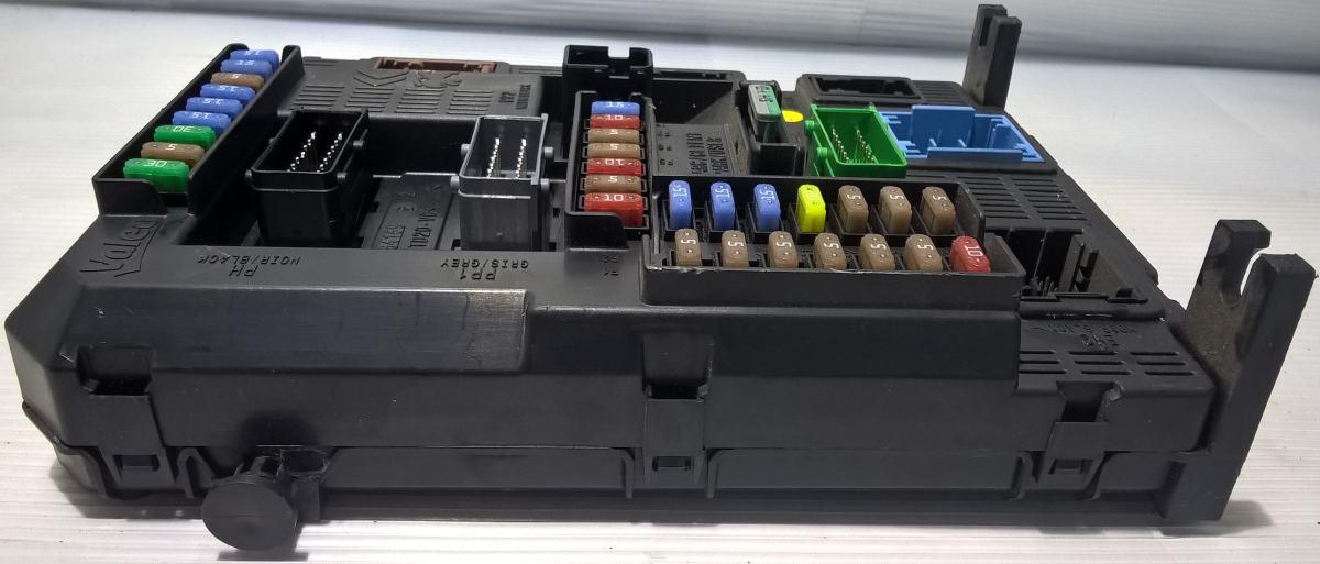 body computer portafusibili peugeot 208 9807531680<br /><br />