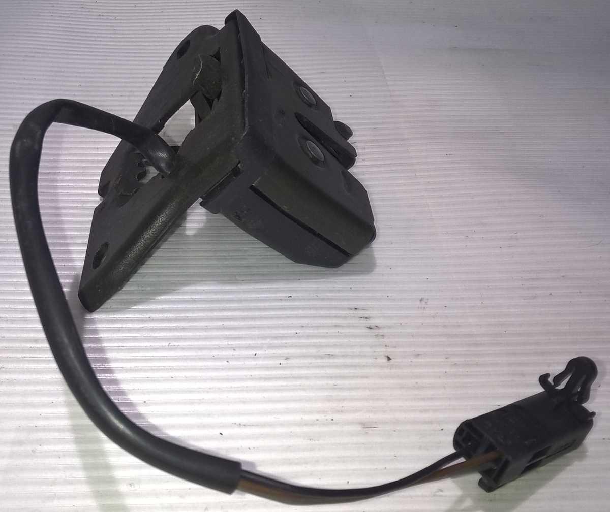 chiusura serratura portellone fiat punto 2-3 serie 51747391<br />