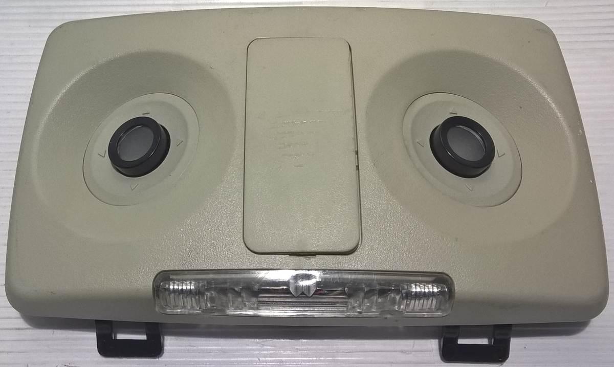 plafoniera luce interna posteriore fiat freemont 424208<br /><br /><br />