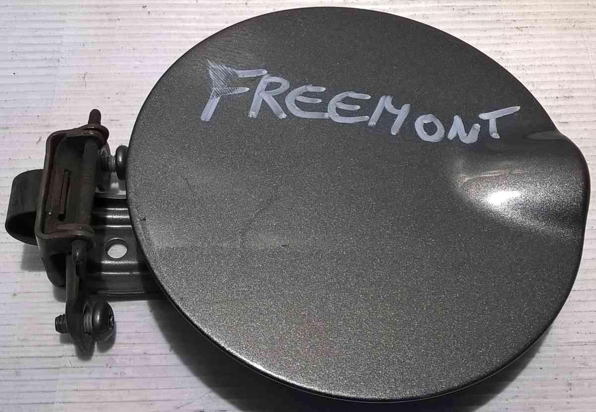 sportellino carburante fiat freemont 05076926ad