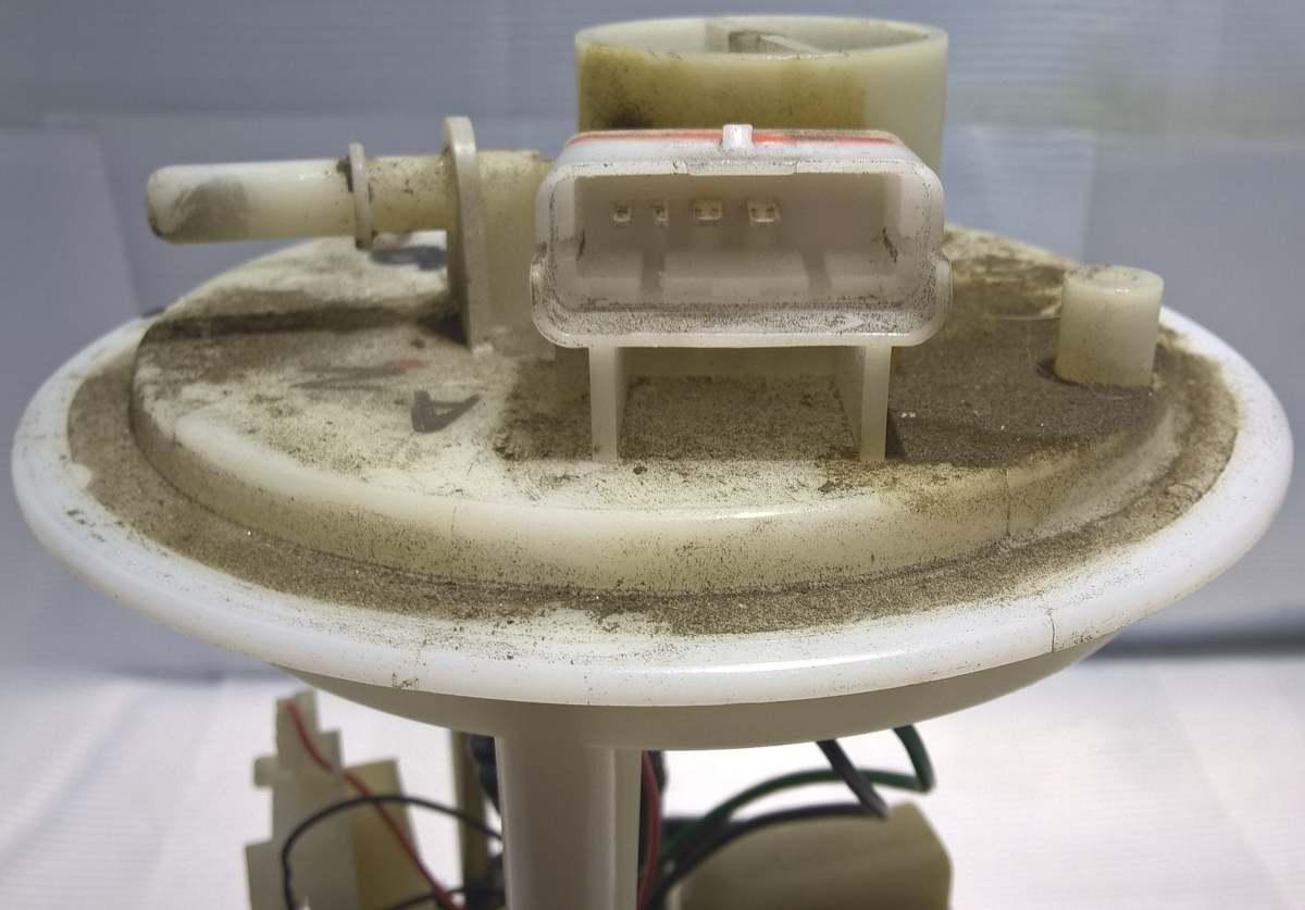 pompa benzina  con galleggiante lancia y 1200 bz 51709816