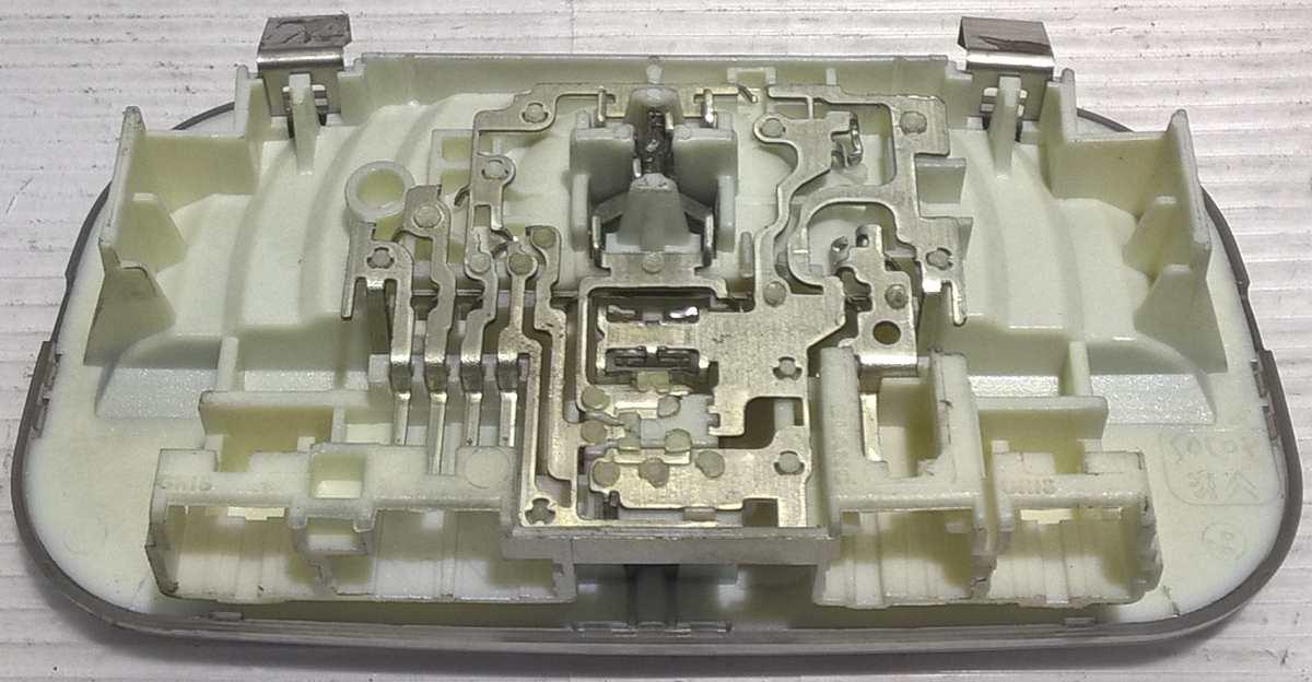 luce interna abitacolo peugeot 308 6362Q2