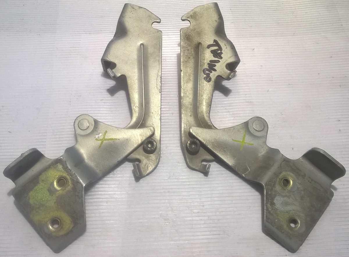 cerniere cofano renault twingo 7700302753<br />