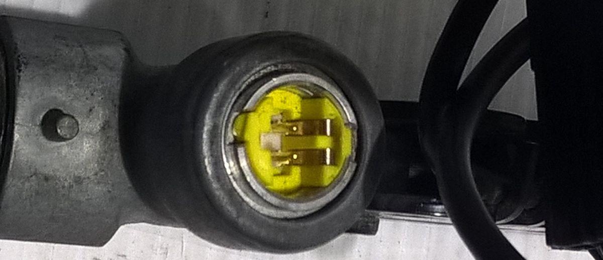 pretensionatore dx bmw 530 f2595z410<br />