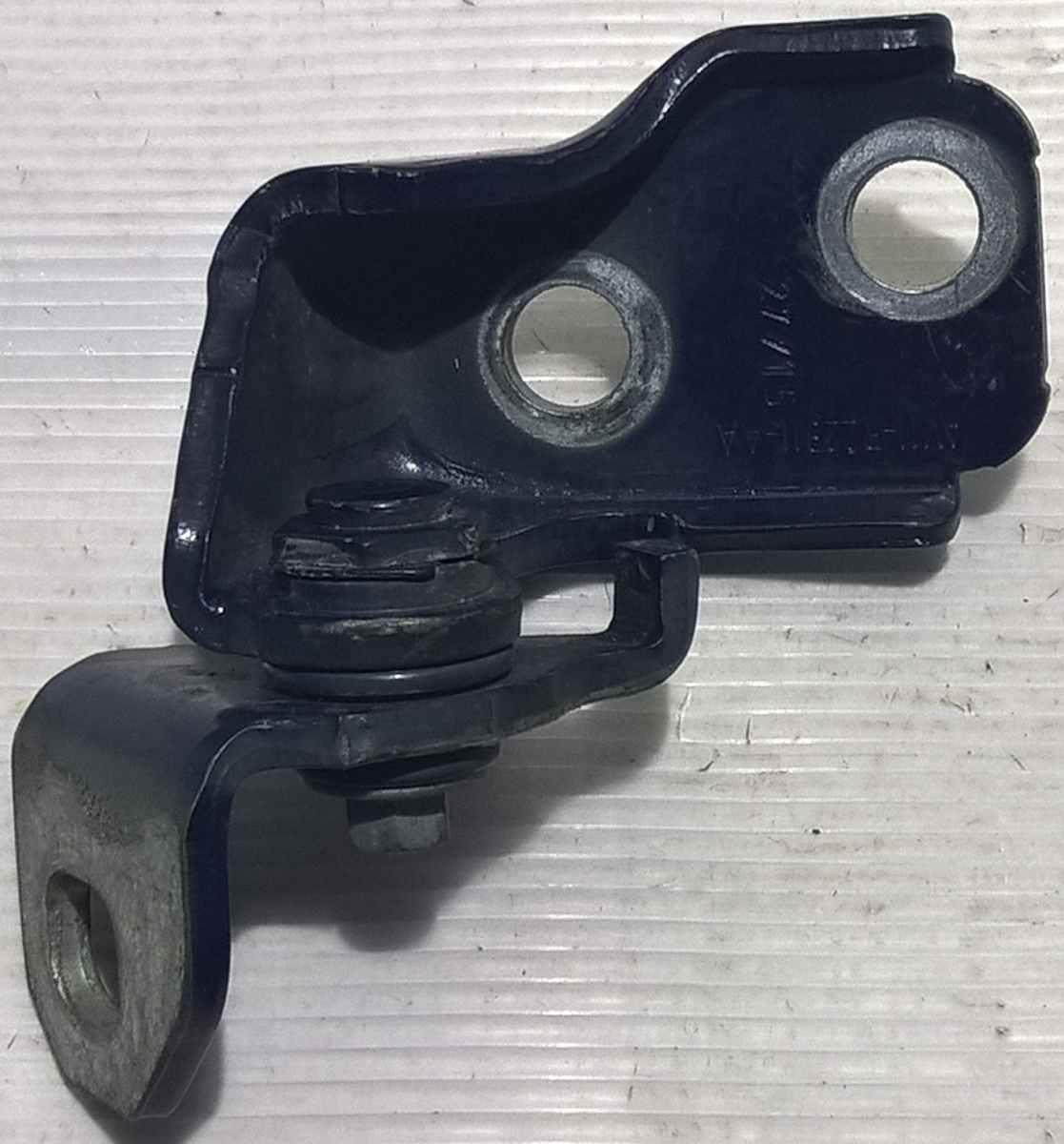 cerniera portiera ant sx bassa ford b max 1791624