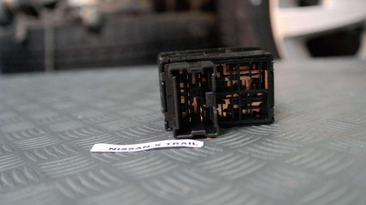 Nissan x-trail pulsanti