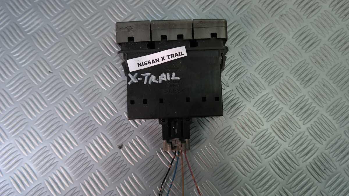 Nissan x-trail pulsanti