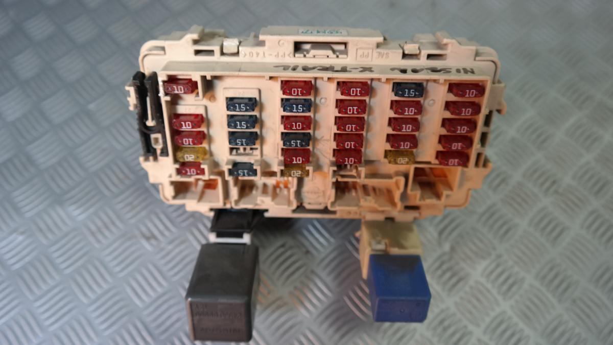 Nissan x-trail pp-t40 portafusibili