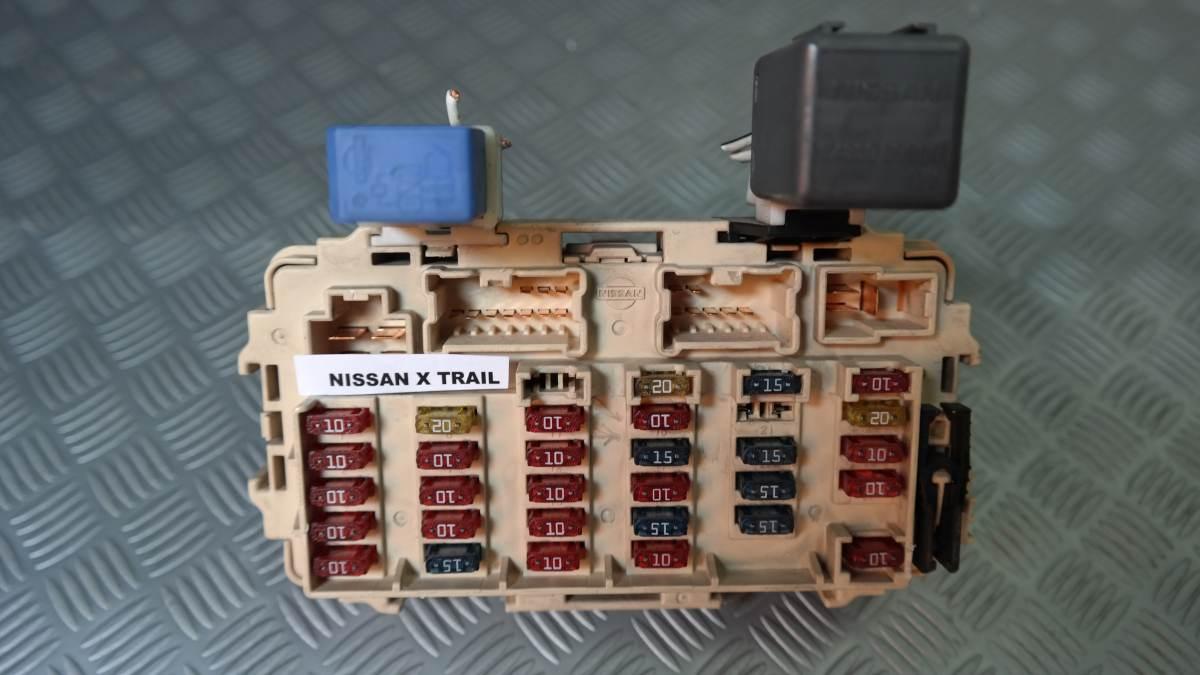 Nissan x-trail pp-t40 portafusibili