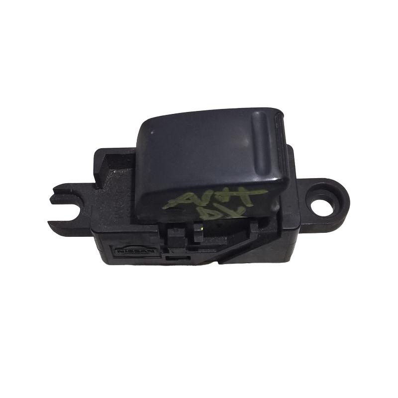 pulsante alzavetro ant dx nissan almera bm520