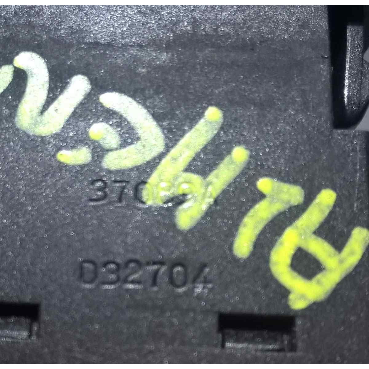 pulsante regolazione fari nissan almera 37089a