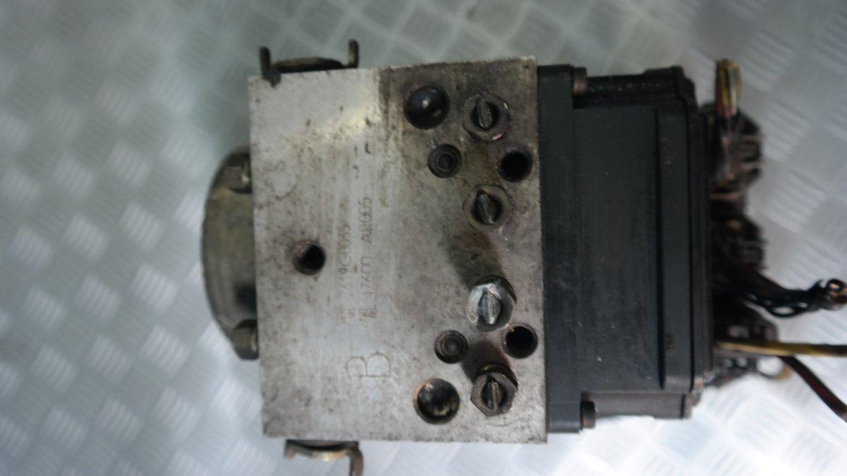 Nissan x-trail 2200 diesel 2619g0035 centralina abs