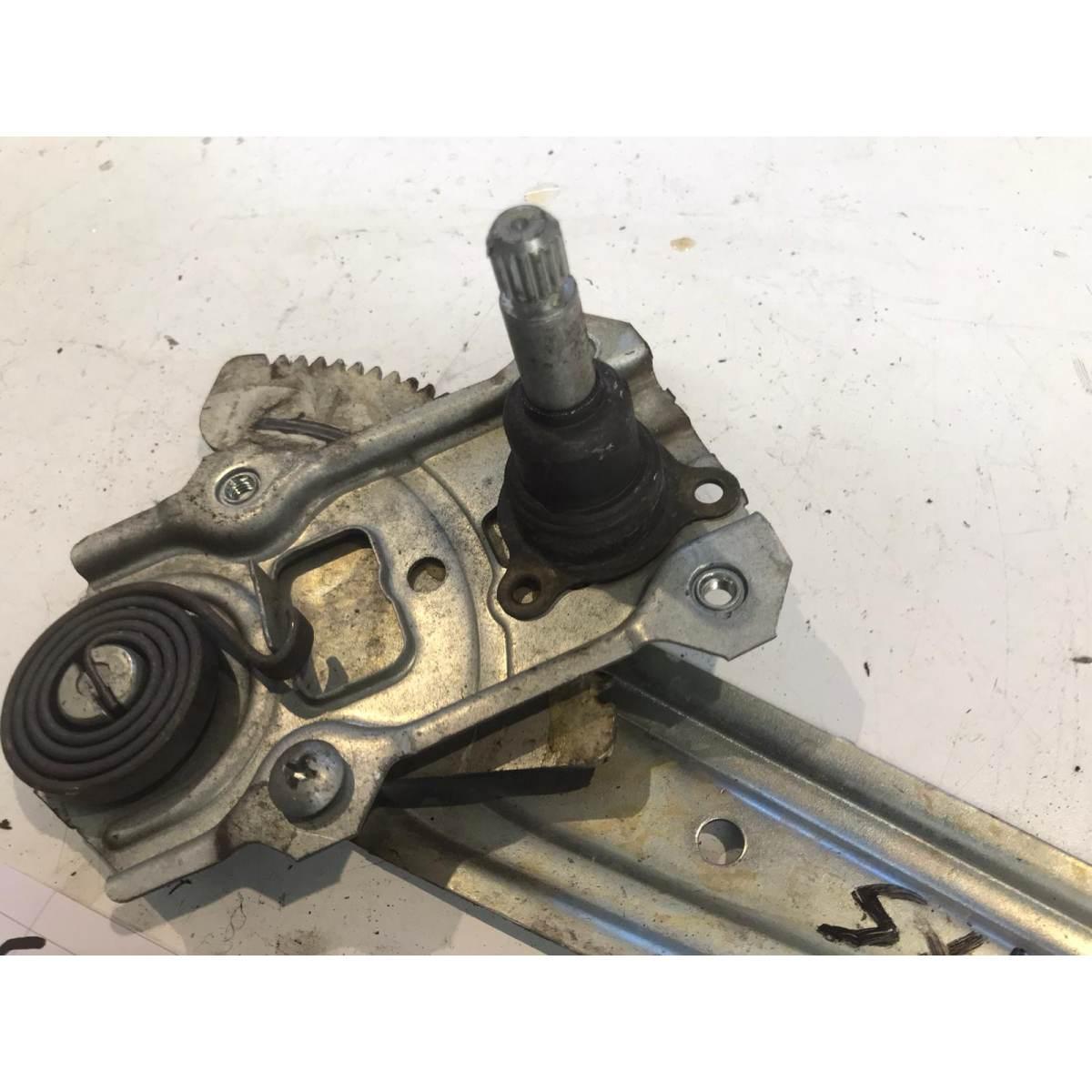 alzavetro post sx suzuki sx4