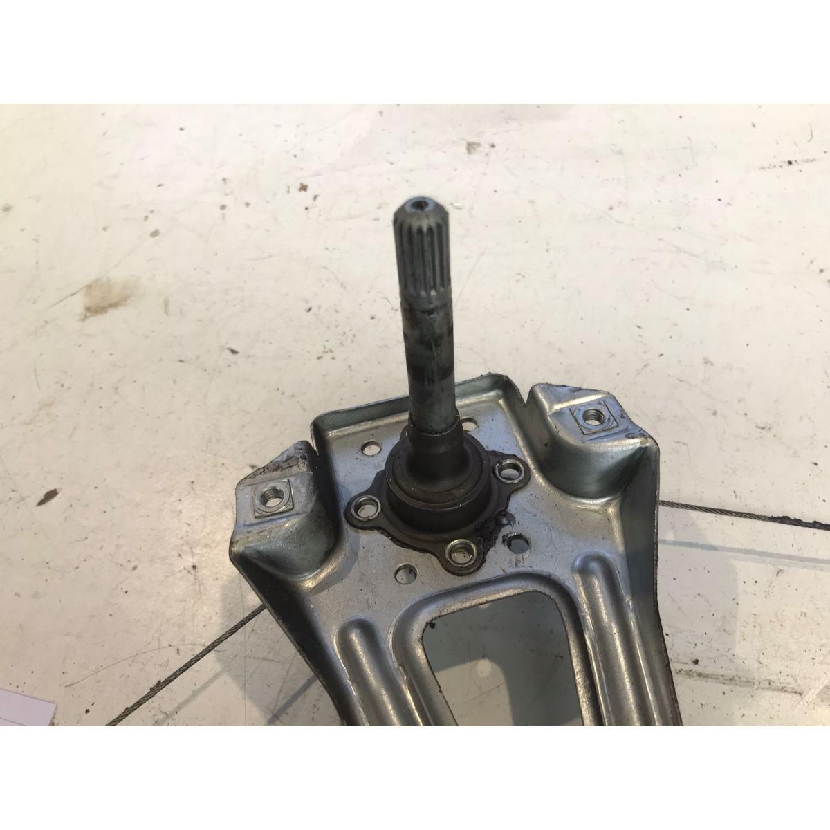 alzavetro post dx renault clio 2011