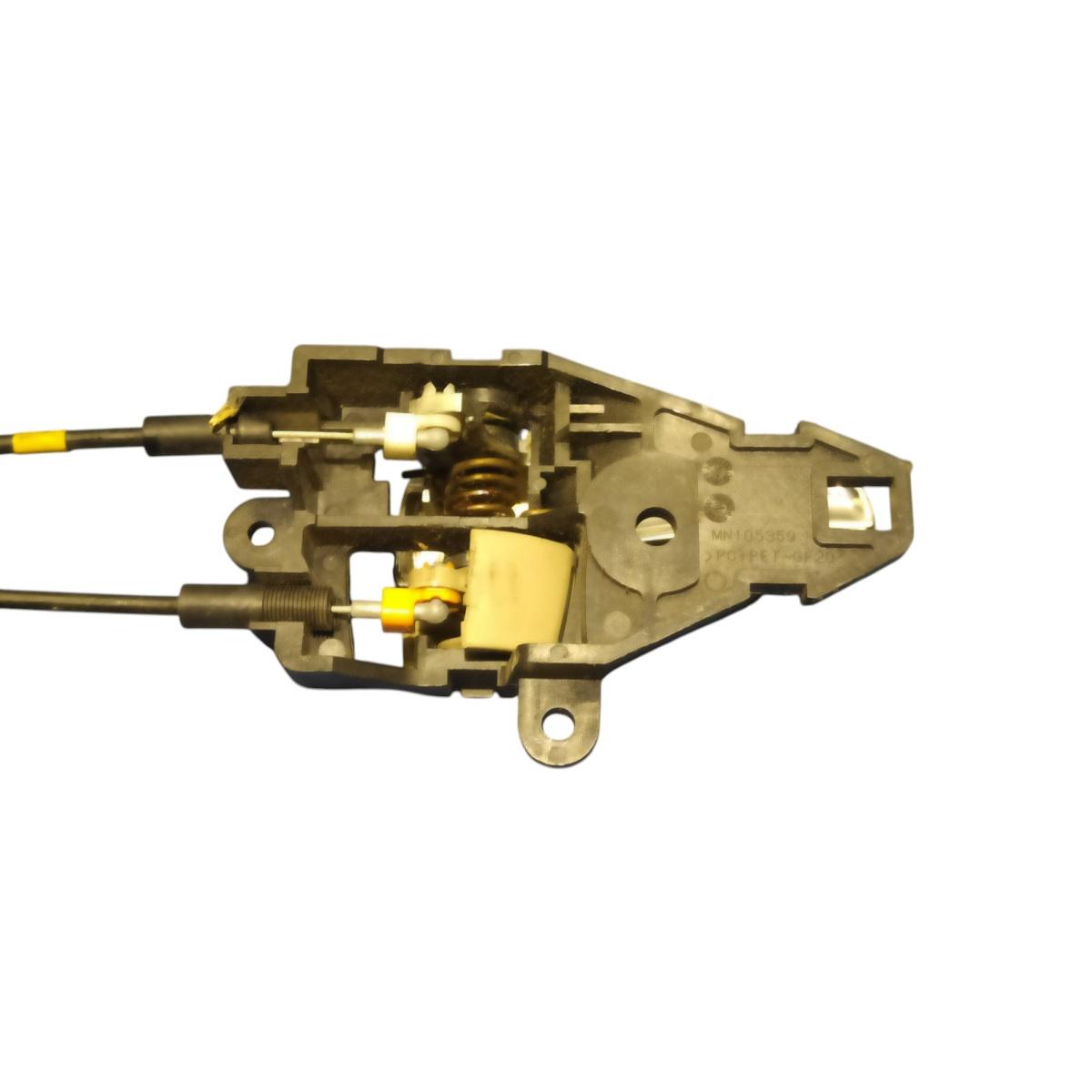 SERRATURA PORTIERA POST SX<br />MITSUBISHI OUTLANDER<br />MN105359<br />