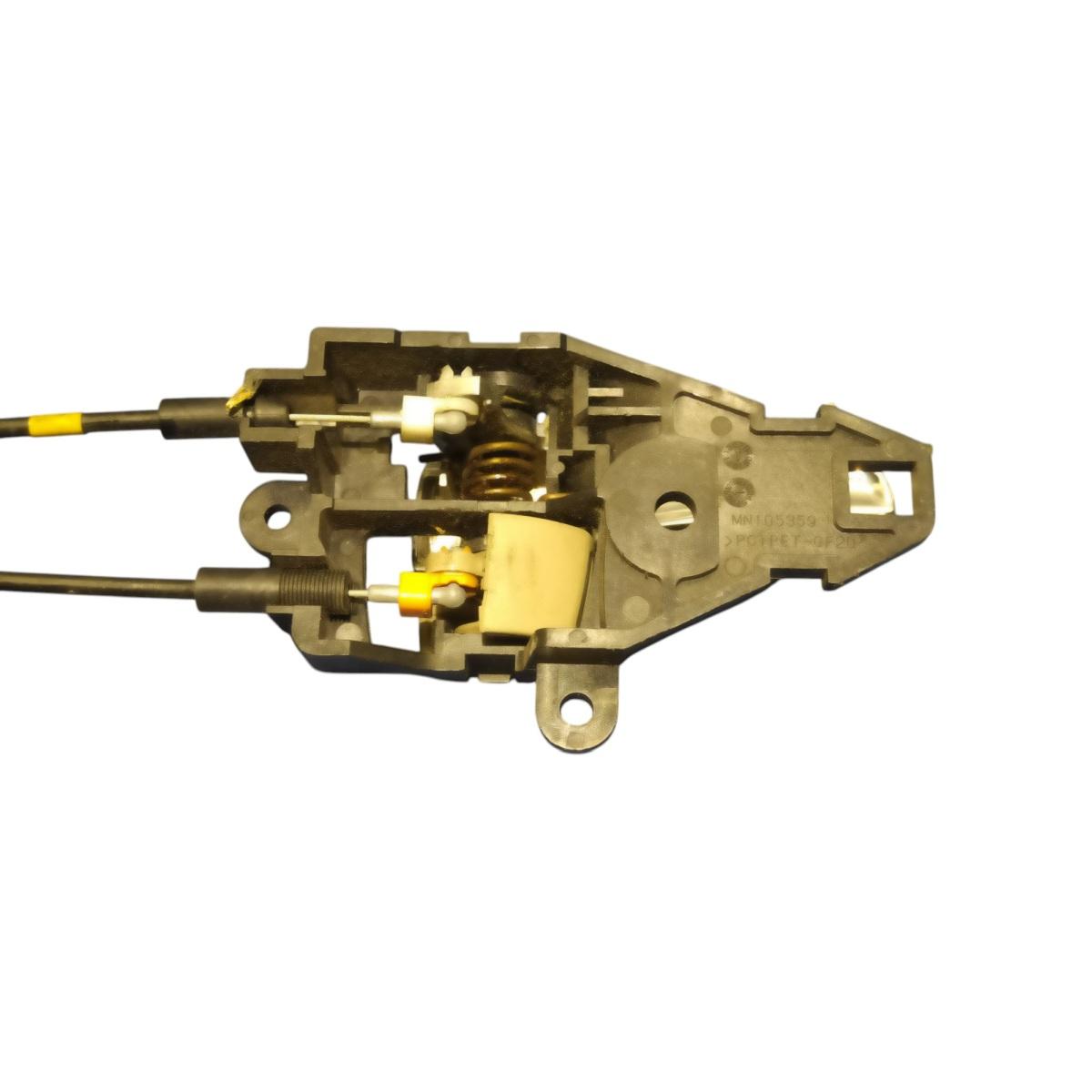 SERRATURA PORTIERA POST SX<br />MITSUBISHI OUTLANDER<br />MN105359<br />