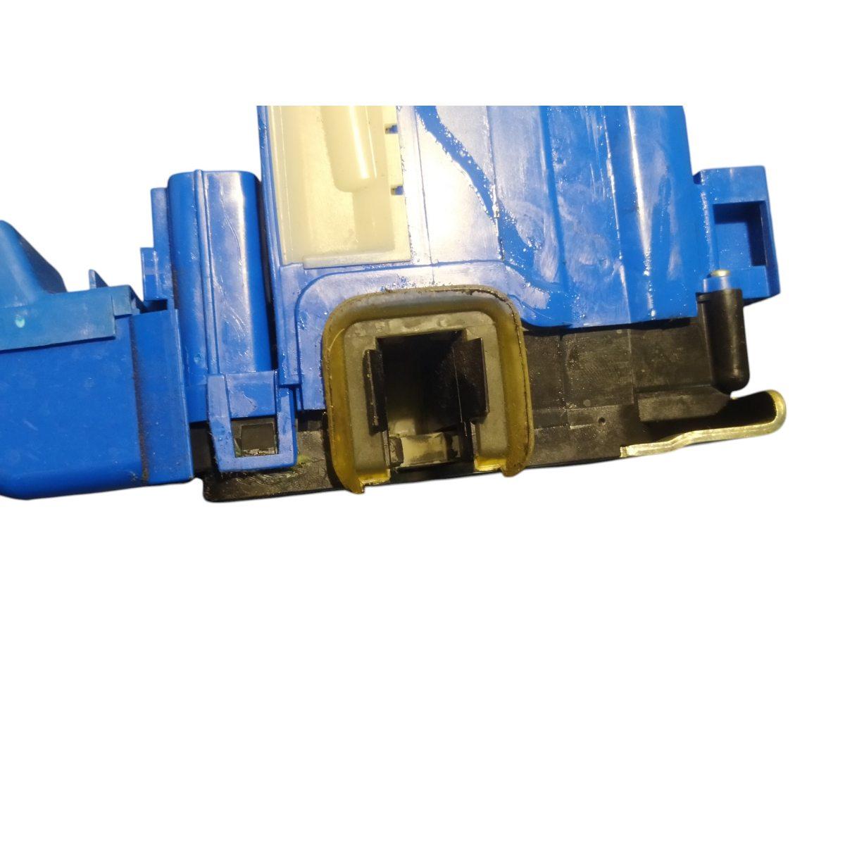 seratura portiera ant sx fiat 500L 51930019<br /><br /><br />