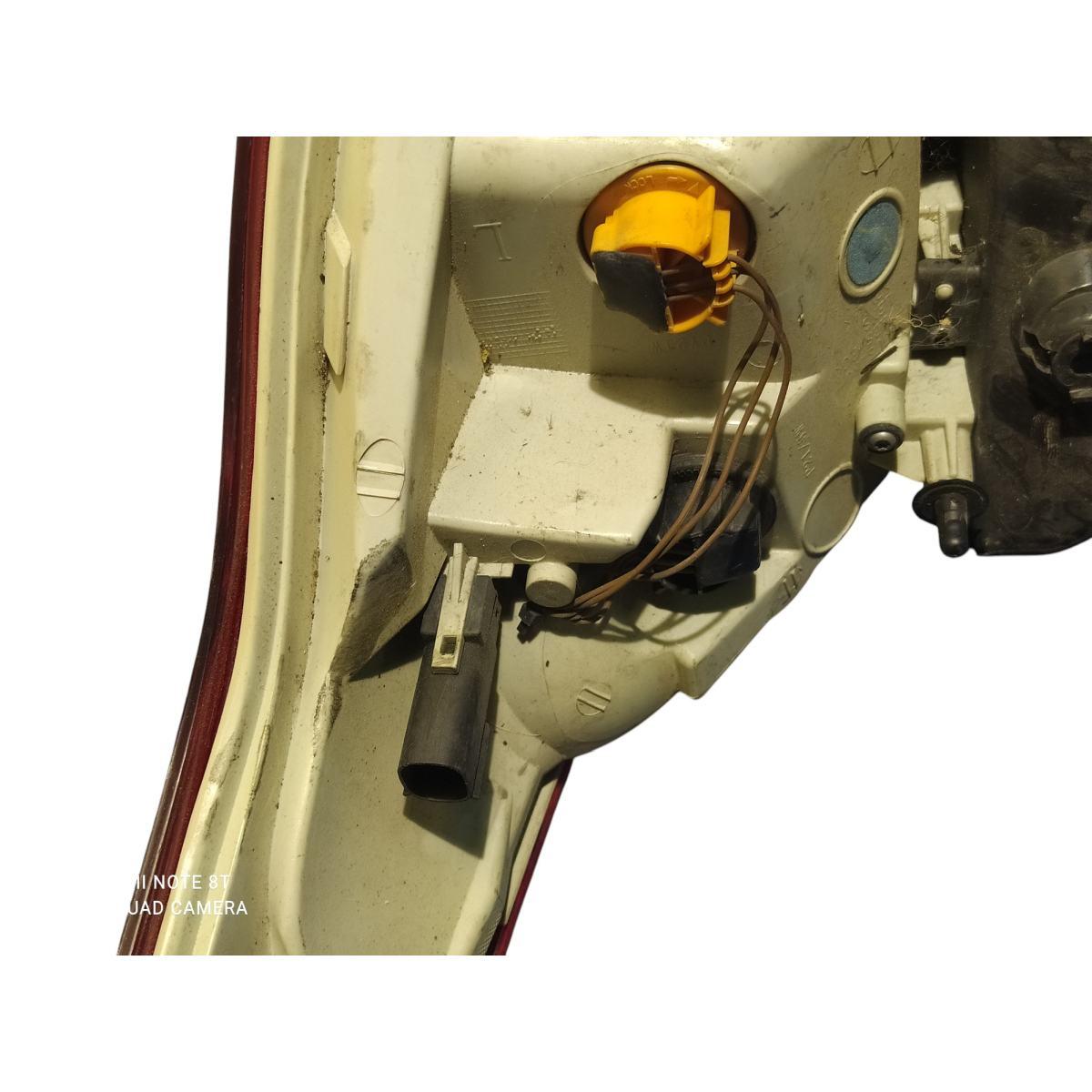 fanale dx  ford kuga 2013  4413405gg<br /><br />