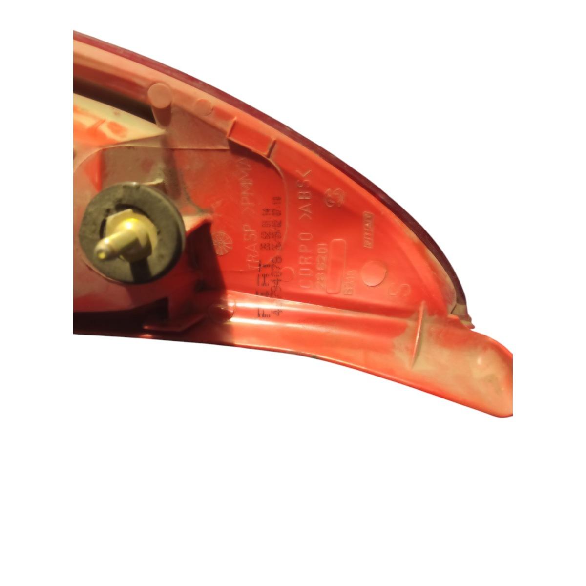 fanale sx  fiat punto 2 serie  286201<br /><br /><br />