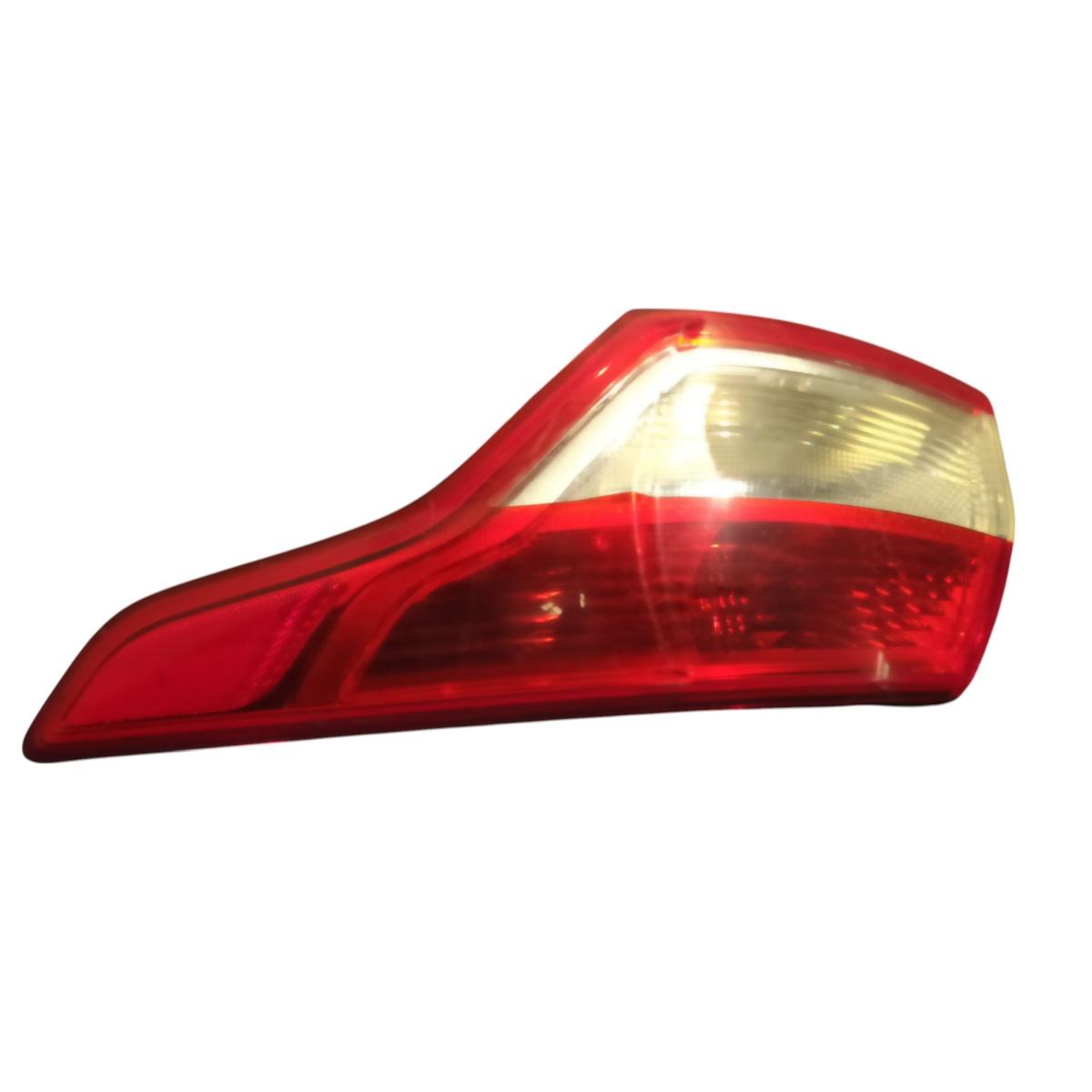 fanale sx  ford kuga 2013  4413405ag<br /><br /><br />