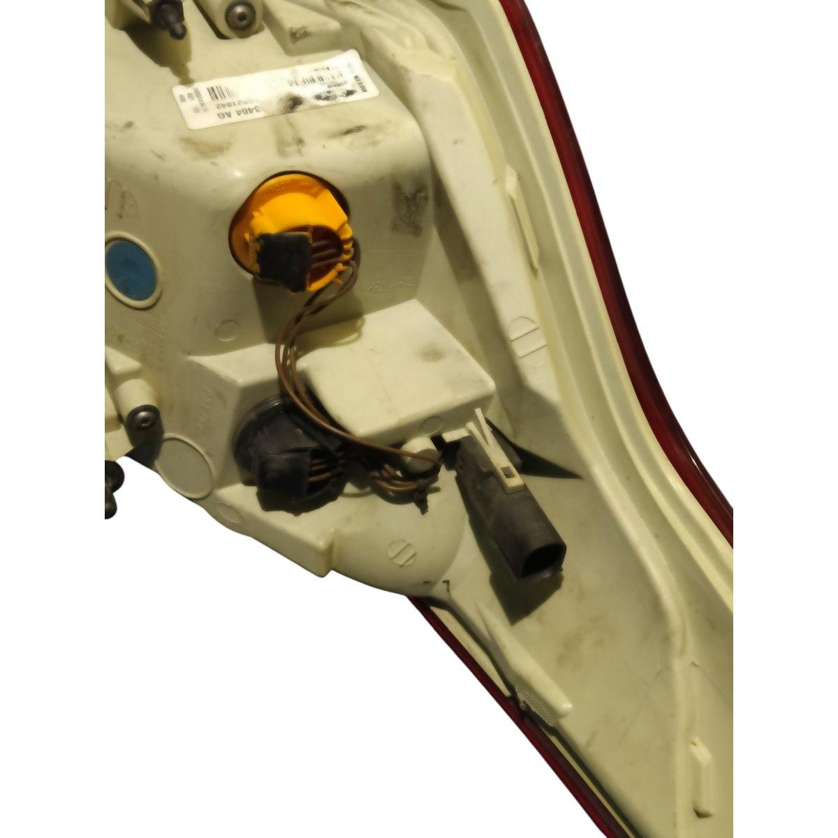 fanale sx  ford kuga 2013  4413405ag<br /><br /><br />