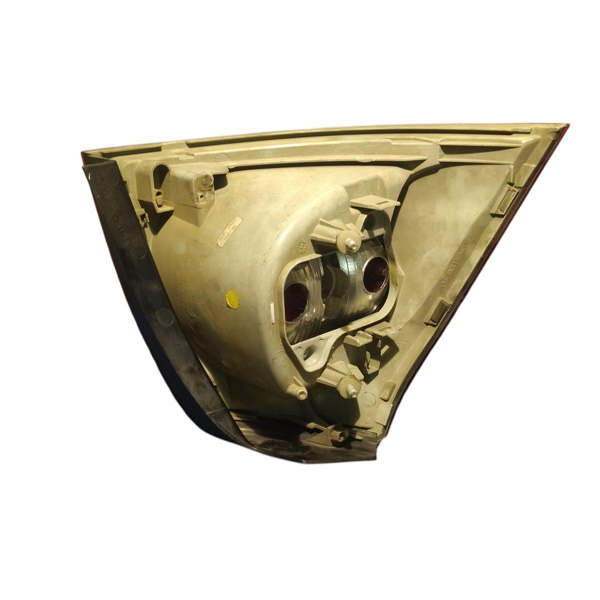 fanale dx  volkswagen golf 5  4vfx13404<br /><br /><br />