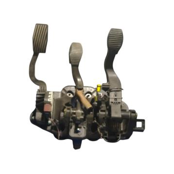 Pedaliera   fiat 500l  00519445140