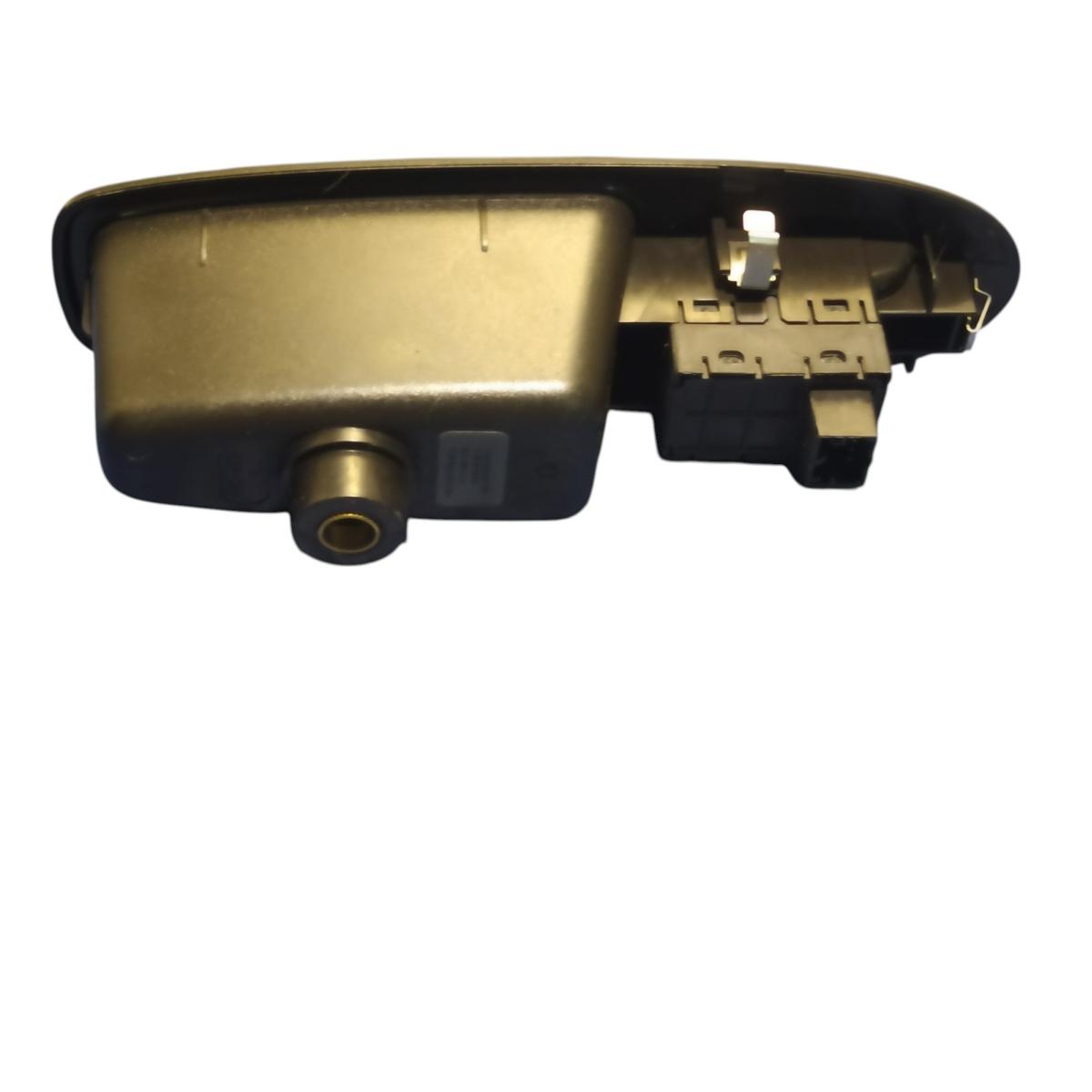 PULSANTIERA    ALZAVETRI    POSTERIORE   SX    FIAT 500L  7355551570<br /><br /><br />