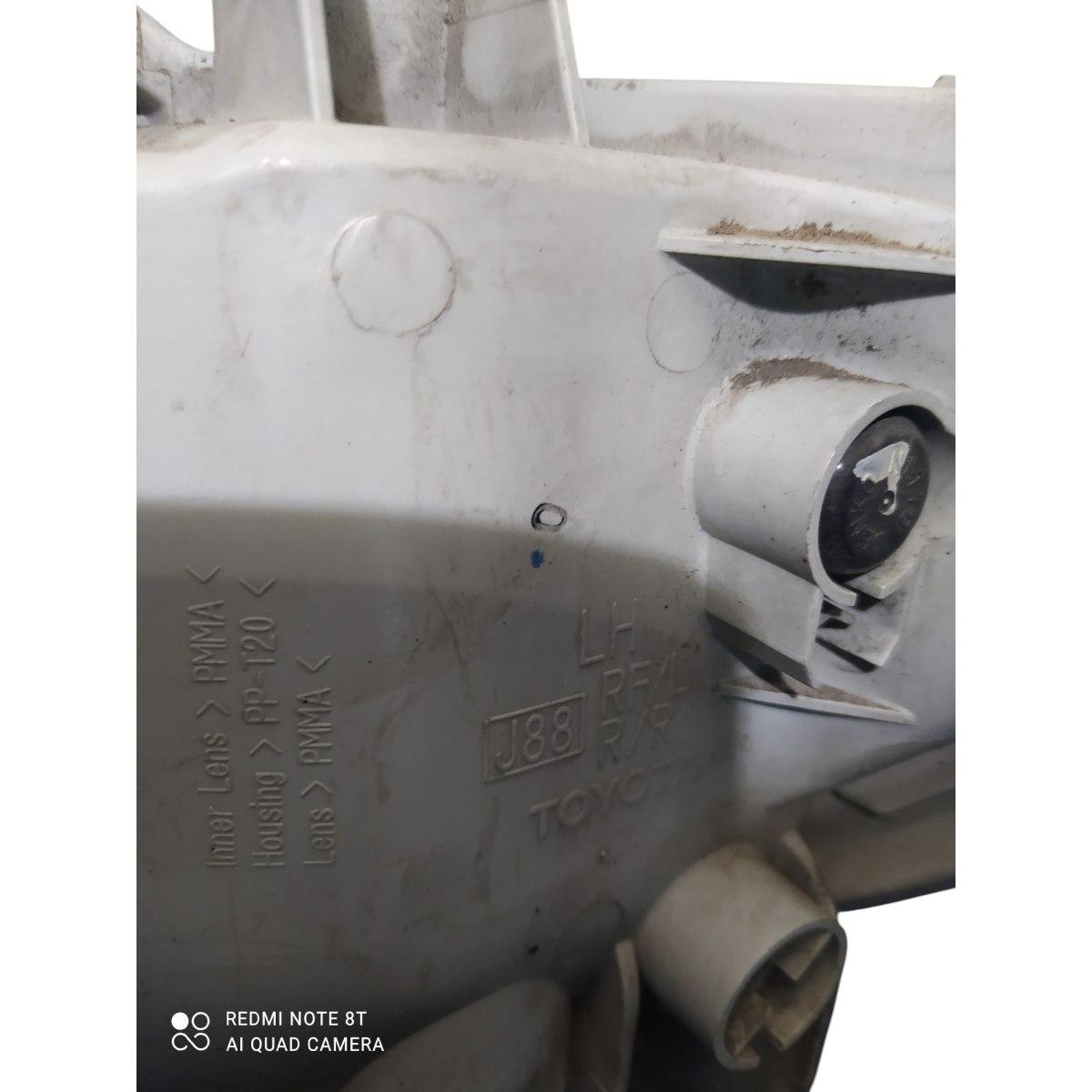 fendinebbia posteriore sx  toyota rav4 2007  5z17 <br /><br /><br /><br />