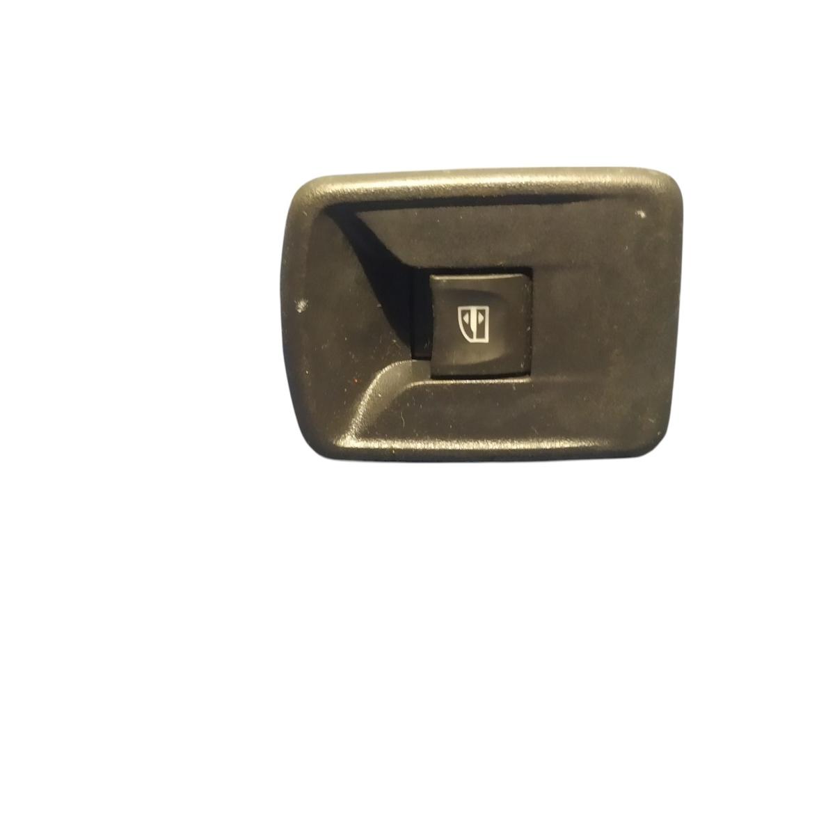 pulsante alzacristalli post sx     dacia logan mcv 2020  0914830017<br /><br />