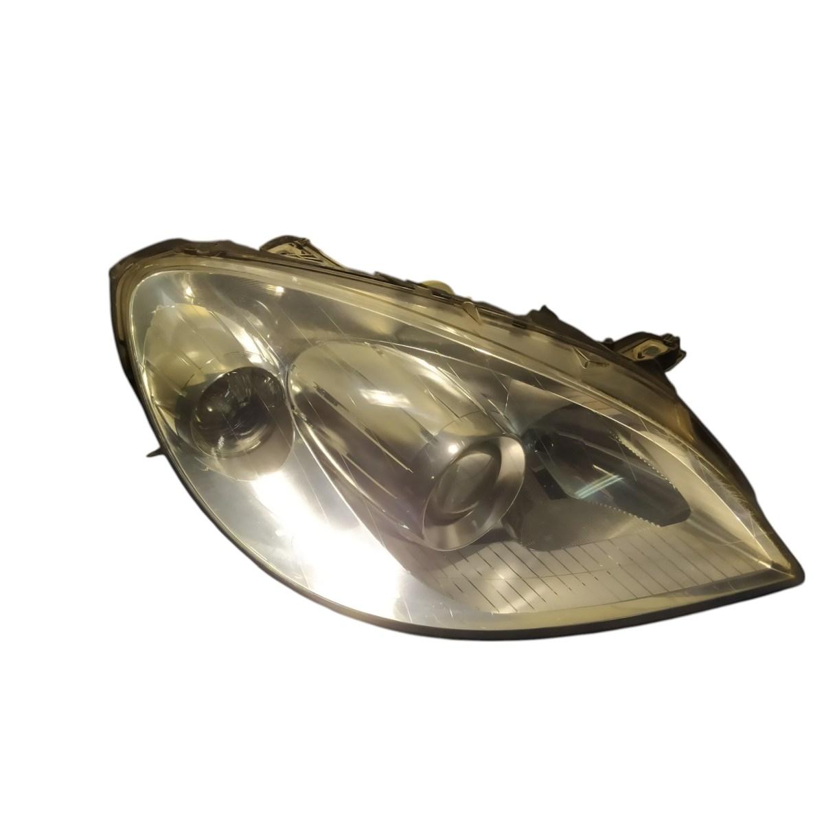 faro ant dx  mercedes benz classe b w 245 c 200  0301220202<br /><br />