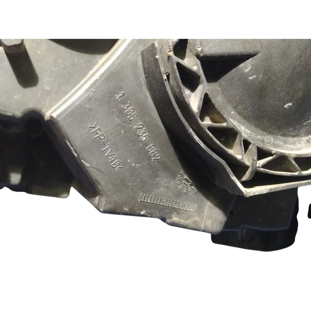 faro ant dx  mercedes benz classe b w 245 c 200  0301220202<br /><br />