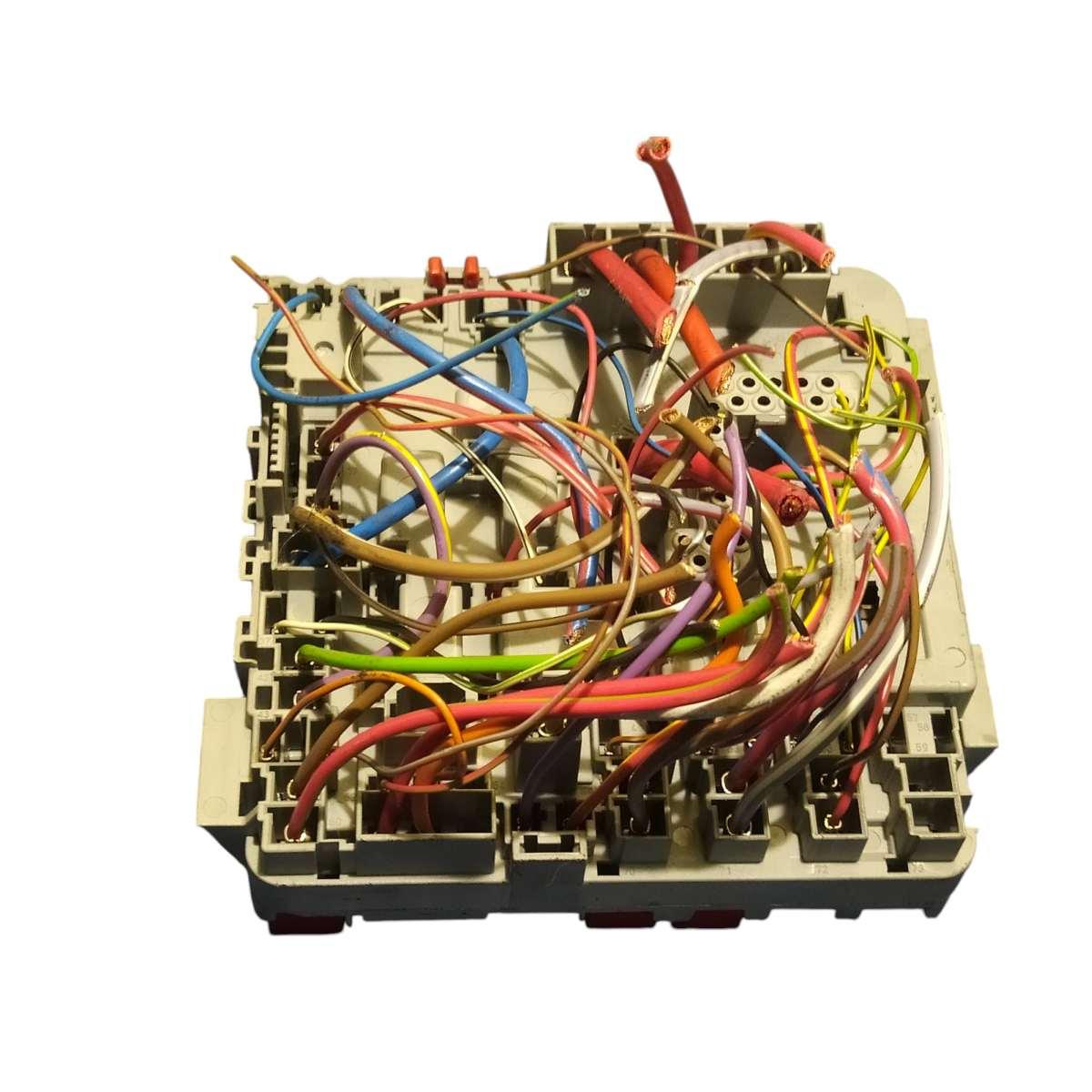 Scatola porta fusibili fiat 500l 51867698