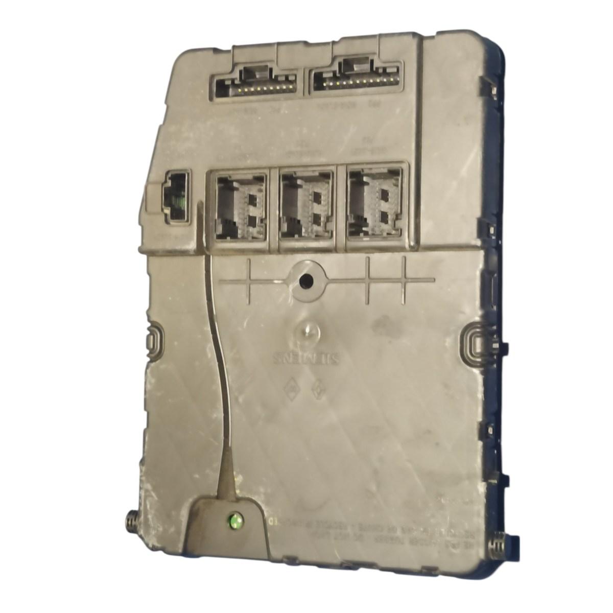 BODY  COMPUTER  RENAULT  SCENIC  1.9 8200606830<br />