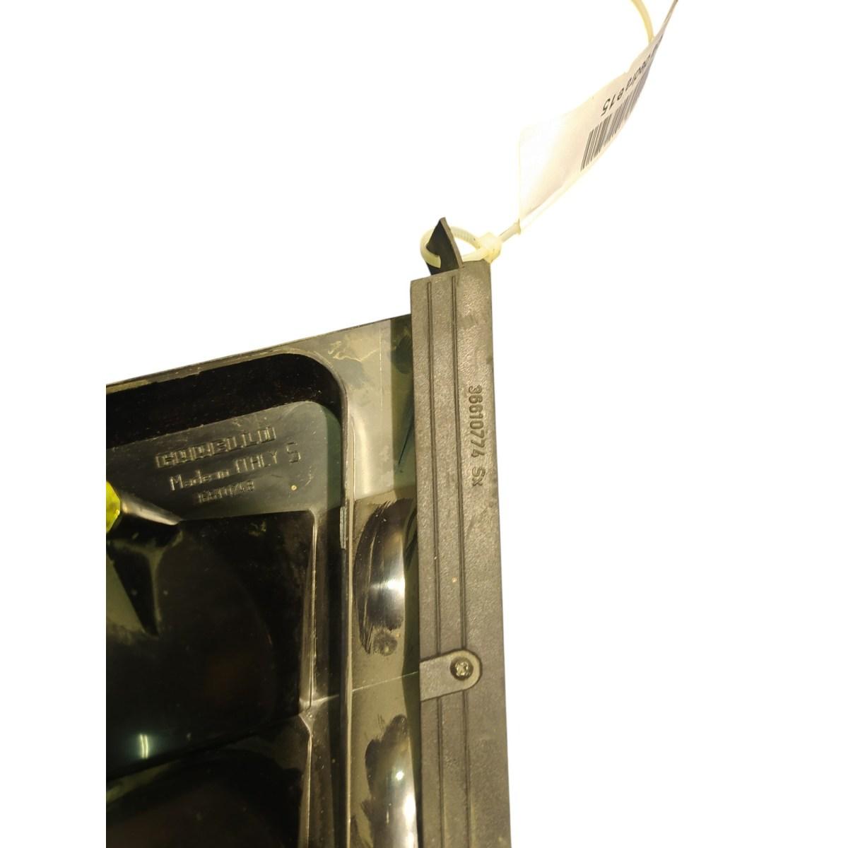 fanale sx lancia dedra 36610748<br /><br />