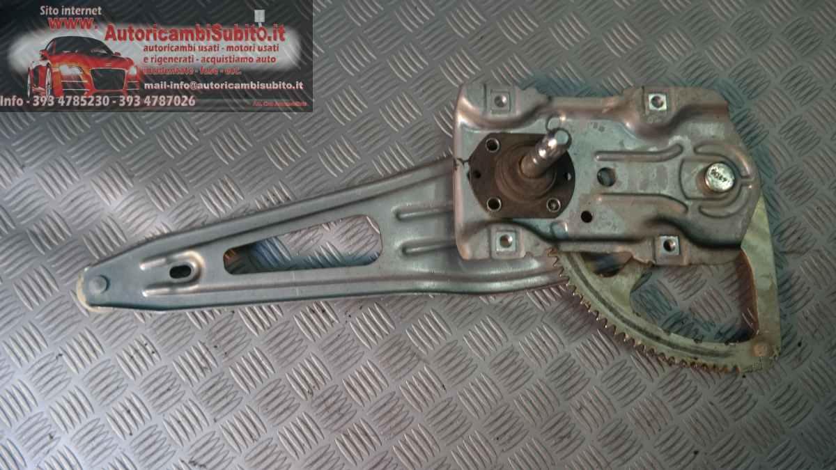 Toyota yaris alzavetro manuale posteriore sx